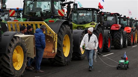 Fransa'da çiftçiler hükümetten somut adım bekliyor - Son Dakika Haberleri